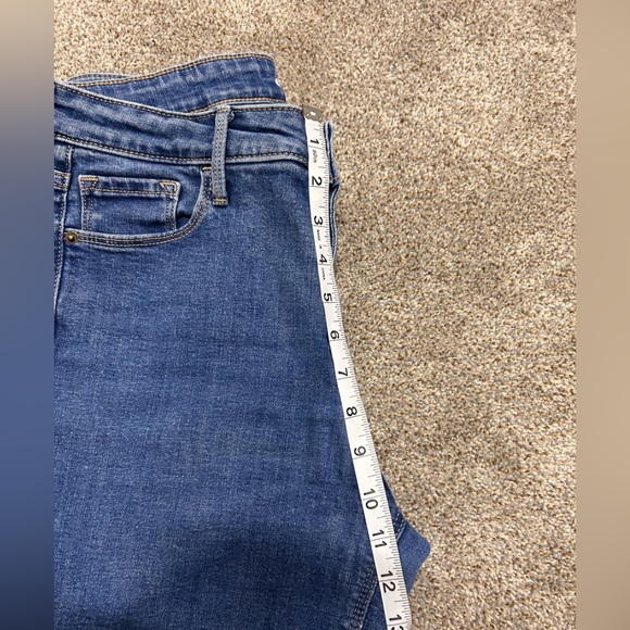 Old Navy High Rise Skinny Jeans - Picture 7 of 10
